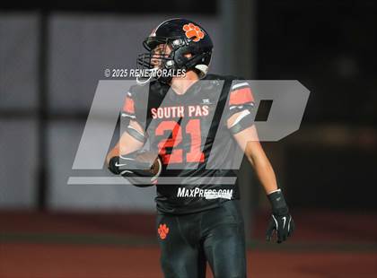 Thumbnail 3 in El Segundo vs South Pasadena photogallery.