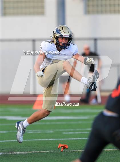Thumbnail 3 in El Segundo vs South Pasadena photogallery.