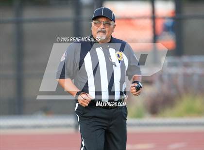 Thumbnail 3 in El Segundo vs South Pasadena photogallery.