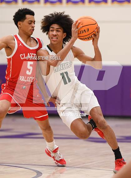 Thumbnail 1 in Clayton Valley Charter vs. Bishop Manogue (The Holiday Classic 2022) photogallery.