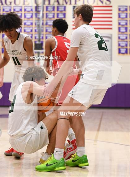 Thumbnail 2 in Clayton Valley Charter vs. Bishop Manogue (The Holiday Classic 2022) photogallery.