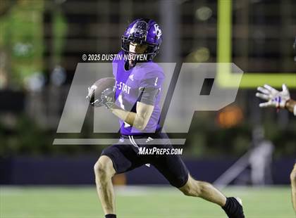 Thumbnail 3 in College Station vs. Port Arthur Memorial (UIL Football 5A D1 Regional Semifinal) photogallery.