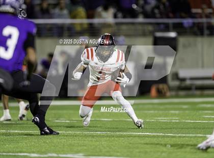 Thumbnail 3 in College Station vs. Port Arthur Memorial (UIL Football 5A D1 Regional Semifinal) photogallery.