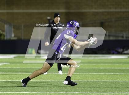 Thumbnail 3 in College Station vs. Port Arthur Memorial (UIL Football 5A D1 Regional Semifinal) photogallery.