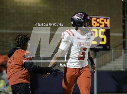Thumbnail 2 in College Station vs. Port Arthur Memorial (UIL Football 5A D1 Regional Semifinal) photogallery.