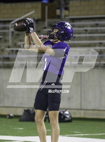 Thumbnail 2 in College Station vs. Port Arthur Memorial (UIL Football 5A D1 Regional Semifinal) photogallery.