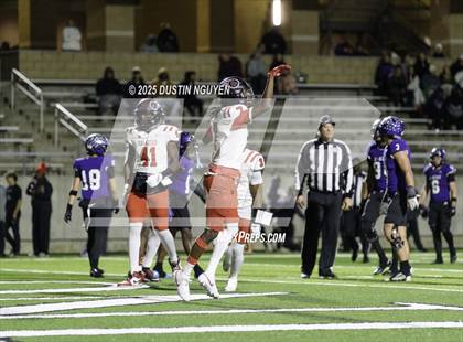 Thumbnail 3 in College Station vs. Port Arthur Memorial (UIL Football 5A D1 Regional Semifinal) photogallery.
