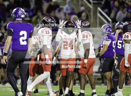 Thumbnail 3 in College Station vs. Port Arthur Memorial (UIL Football 5A D1 Regional Semifinal) photogallery.