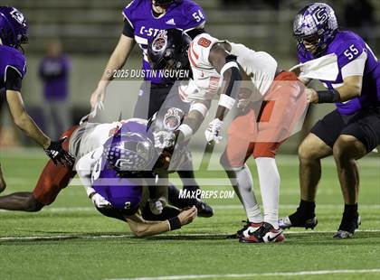 Thumbnail 1 in College Station vs. Port Arthur Memorial (UIL Football 5A D1 Regional Semifinal) photogallery.