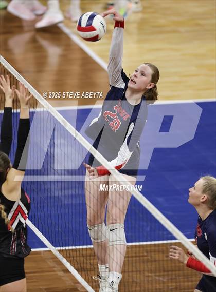 Thumbnail 2 in Forge Christian vs. Aspen (CHSAA 3A First Round Elimination Bracket) photogallery.