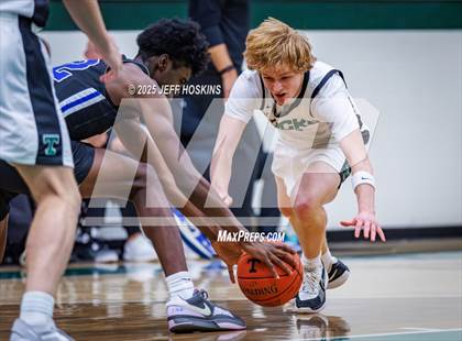 Thumbnail 2 in Covington Catholic @ Trinity photogallery.
