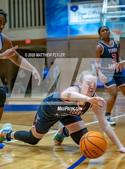 Thumbnail 2 in Terry Sanford @ Westover photogallery.