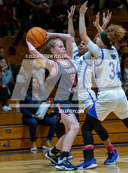 Thumbnail 1 in Terry Sanford @ Westover photogallery.