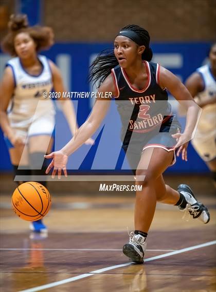 Thumbnail 2 in Terry Sanford @ Westover photogallery.