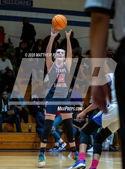 Thumbnail 3 in Terry Sanford @ Westover photogallery.