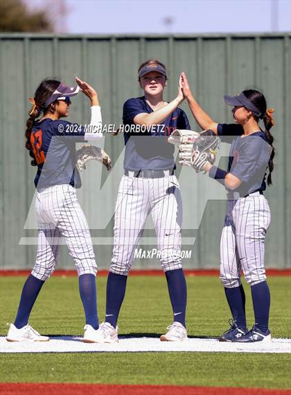 Thumbnail 1 in Wakeland vs. Hallsville (Allen Tournament) photogallery.