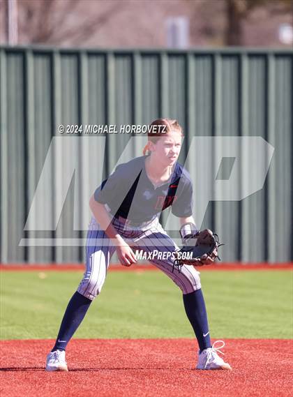 Thumbnail 3 in Wakeland vs. Hallsville (Allen Tournament) photogallery.