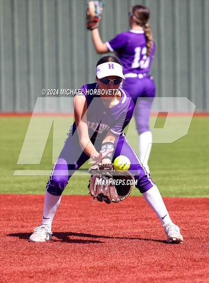 Thumbnail 3 in Wakeland vs. Hallsville (Allen Tournament) photogallery.