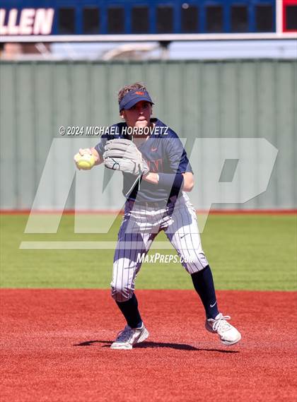 Thumbnail 1 in Wakeland vs. Hallsville (Allen Tournament) photogallery.