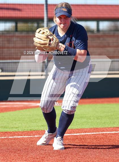 Thumbnail 2 in Wakeland vs. Hallsville (Allen Tournament) photogallery.