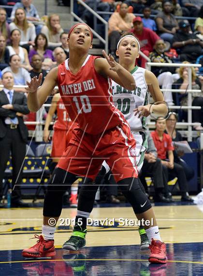 Thumbnail 3 in Mater Dei vs. St. Mary's (CIF State Open Division Final) photogallery.