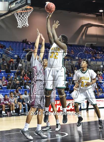 Thumbnail 2 in Mills University Studies vs Morrilton (AAA 5A Round 1 State Playoff) photogallery.