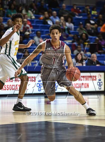 Thumbnail 1 in Mills University Studies vs Morrilton (AAA 5A Round 1 State Playoff) photogallery.