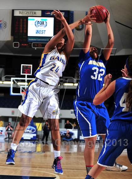 Thumbnail 2 in Agoura vs. Gahr (CIF SS 3AAA Final) photogallery.