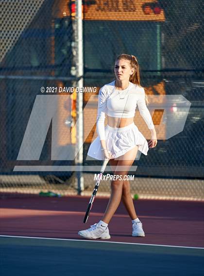 Thumbnail 3 in Calabasas @ Thousand Oaks photogallery.