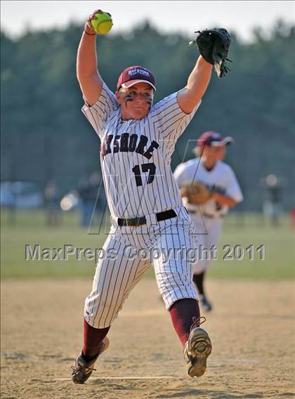 Thumbnail 1 in Bay Shore vs Farmingdale Class AA Regional Final photogallery.