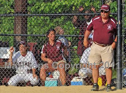 Thumbnail 2 in Bay Shore vs Farmingdale Class AA Regional Final photogallery.