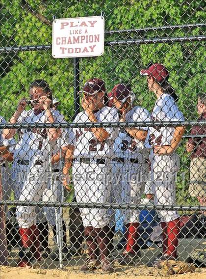 Thumbnail 2 in Bay Shore vs Farmingdale Class AA Regional Final photogallery.