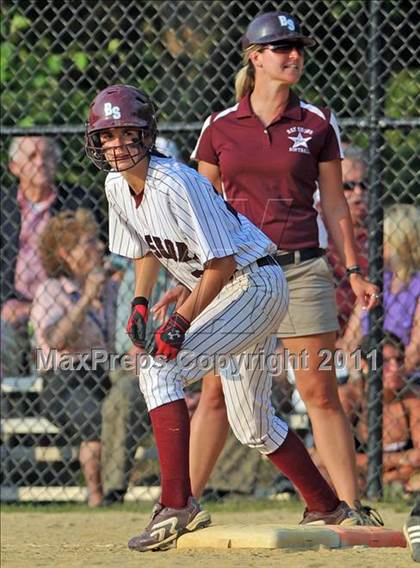 Thumbnail 2 in Bay Shore vs Farmingdale Class AA Regional Final photogallery.