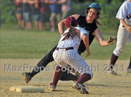 Thumbnail 2 in Bay Shore vs Farmingdale Class AA Regional Final photogallery.