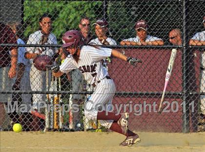 Thumbnail 3 in Bay Shore vs Farmingdale Class AA Regional Final photogallery.