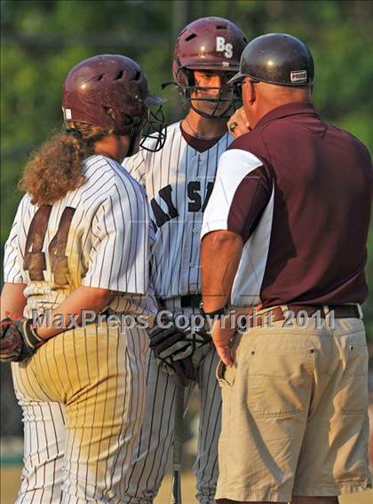 Thumbnail 3 in Bay Shore vs Farmingdale Class AA Regional Final photogallery.
