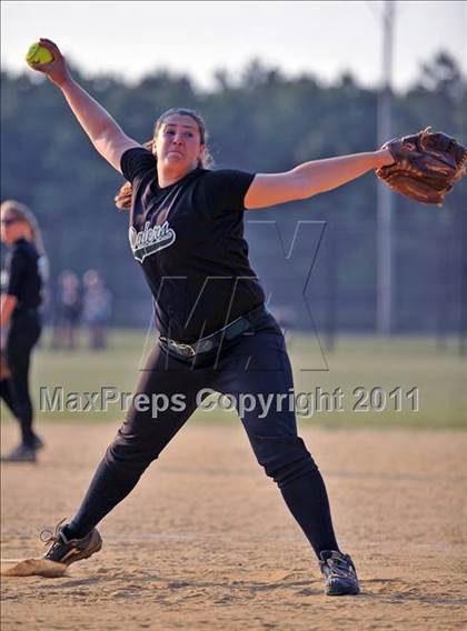 Thumbnail 1 in Bay Shore vs Farmingdale Class AA Regional Final photogallery.
