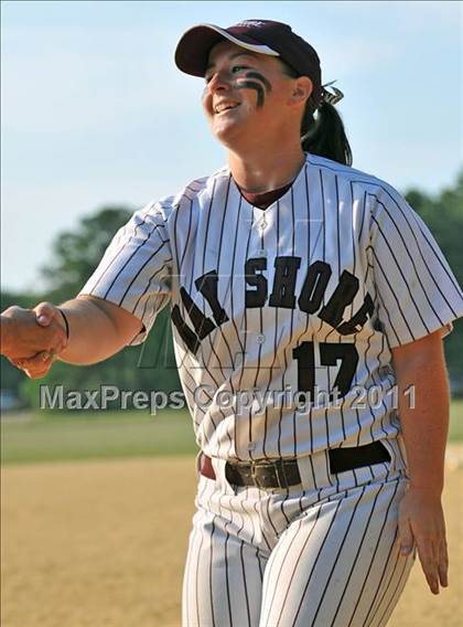 Thumbnail 2 in Bay Shore vs Farmingdale Class AA Regional Final photogallery.