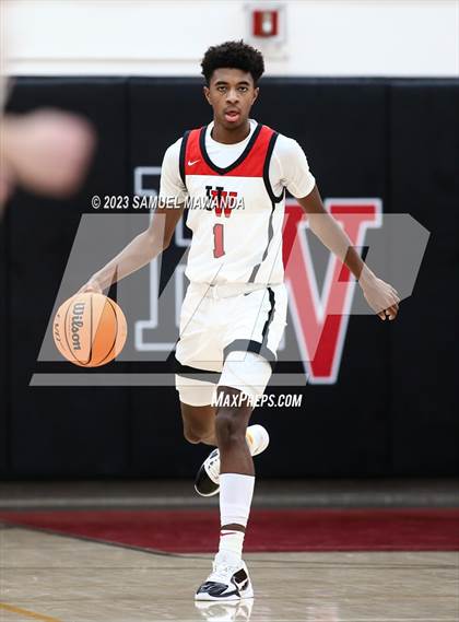 Thumbnail 2 in Harvard-Westlake vs  Alemany photogallery.