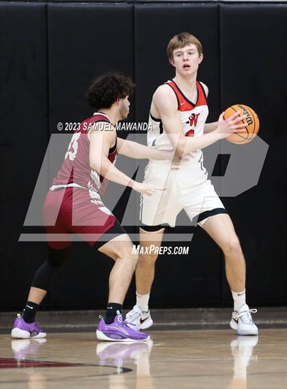 Thumbnail 3 in Harvard-Westlake vs  Alemany photogallery.