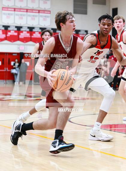 Thumbnail 1 in Harvard-Westlake vs  Alemany photogallery.