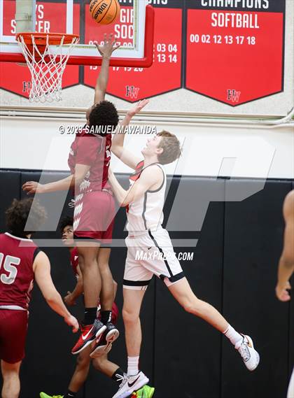 Thumbnail 3 in Harvard-Westlake vs  Alemany photogallery.