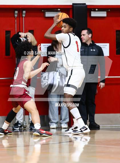 Thumbnail 2 in Harvard-Westlake vs  Alemany photogallery.