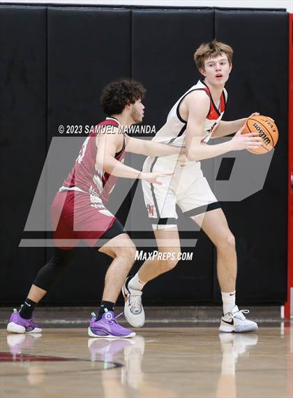 Thumbnail 1 in Harvard-Westlake vs  Alemany photogallery.