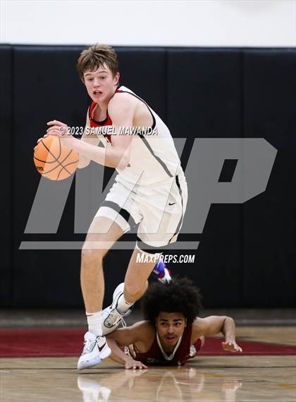 Thumbnail 1 in Harvard-Westlake vs  Alemany photogallery.
