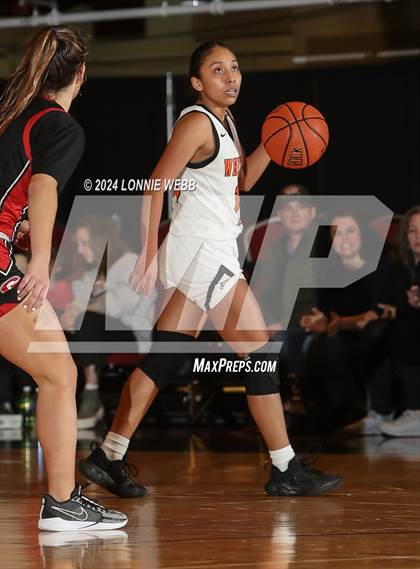 Thumbnail 2 in Rye vs White Plains (Slam Dunk Showcase) photogallery.