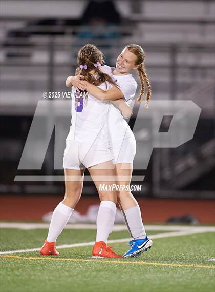 Thumbnail 2 in Petaluma vs. Castro Valley (CIF NCS Division 3 Semifinals) photogallery.