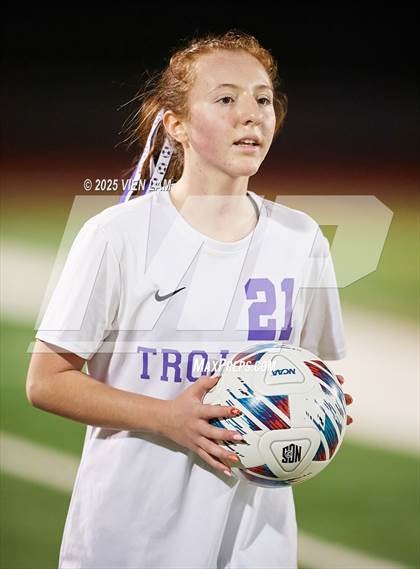 Thumbnail 1 in Petaluma vs. Castro Valley (CIF NCS Division 3 Semifinals) photogallery.