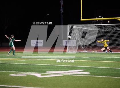 Thumbnail 2 in Petaluma vs. Castro Valley (CIF NCS Division 3 Semifinals) photogallery.
