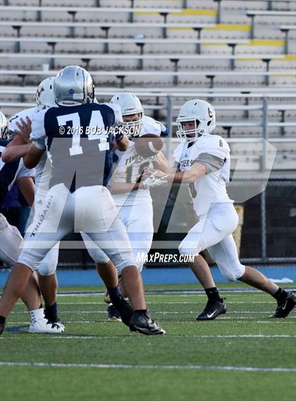 Thumbnail 3 in McDowell vs Hollidaysburg photogallery.